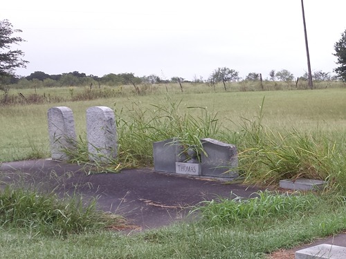Hill County, Whiteney TX, Towash Cemetery Thomas  family plot