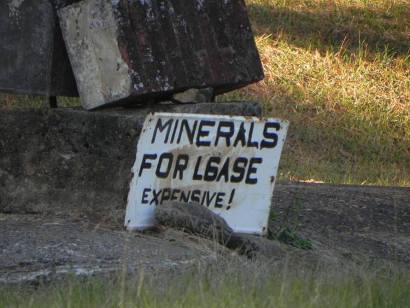 TX - Minerals for Lease sign