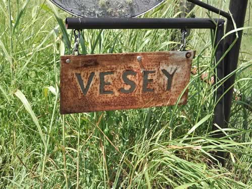 Vesey TX Rusted Sign