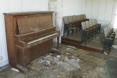 Jermyn TX - First Methodist Church Piano