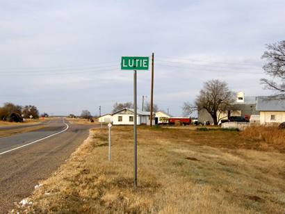 Entering Lutie Texas, Lutie highway sign  and buildings