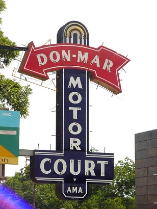 Old Neon Sign - Austin TX, Don-Mar Motor Court
