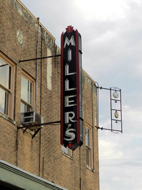 Navasota TX - Millers Theatre Neon Sign 