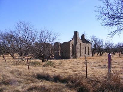 Belle Plain TX - Belle Plain  College Dean's residence in ruins, Belle Plain Texas